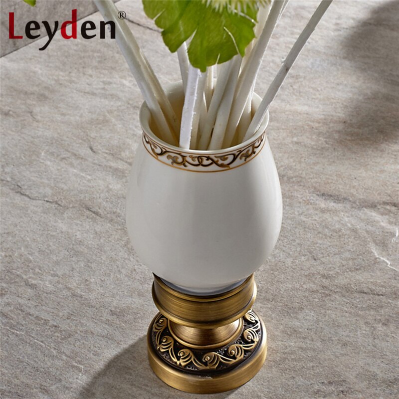 Leyden antiguo latón/orbe tallado flor patrón cepillo de dientes titular con una sola cerámica cobre taza vaso accesorios de baño