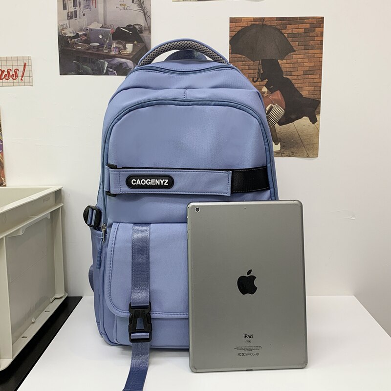 Schwarzer unisex-rucksack aus wasserdichtem nylon mit großem fassungsvermögen #39 ideal als reiserucksack für damen, laptoptasche für #39 oder schulrucksack für #39 .