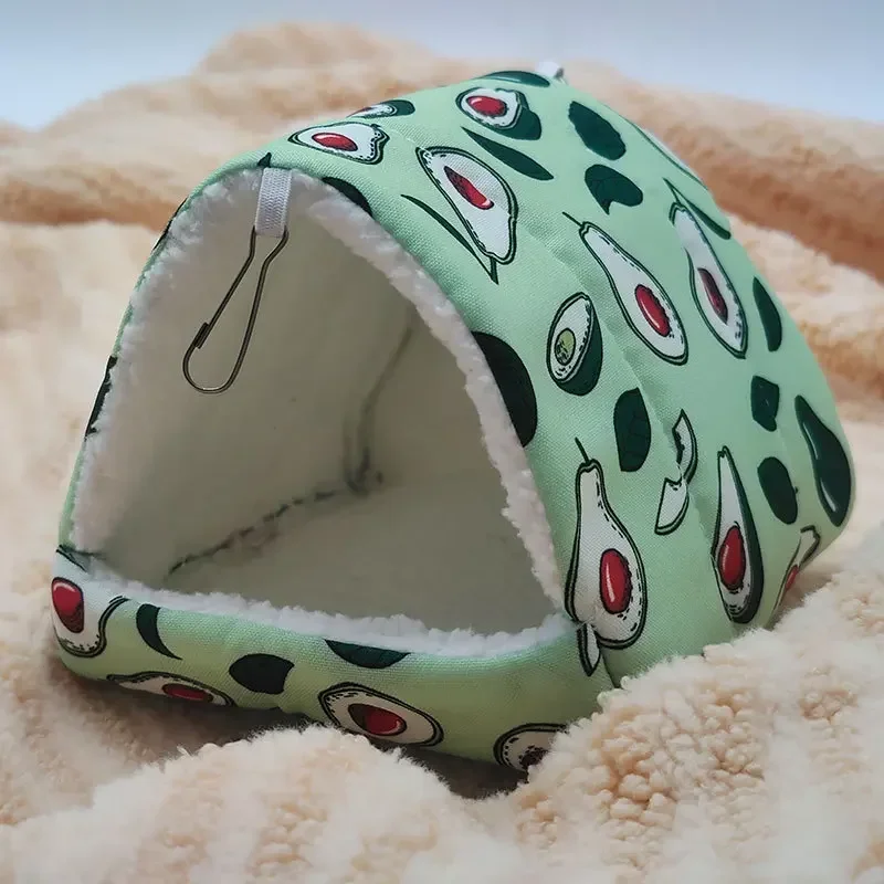 Cómoda casa para hámster, estera cálida, cama para dormir de animales pequeños, nido de conejillo de indias suave, Mini jaula para conejo, estera de ardilla: M / SCARLET