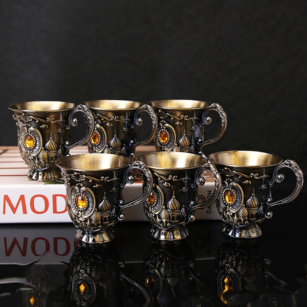Klassieke Metalen Wijn Cup Handmadeexquisite Kasteel Patroon Huishouden Koper Wijn Glas Carving Patroon Drinkware