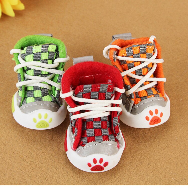 4 pièces/ensemble chien de compagnie chaussures petit chien chiot bottes Football Style pas cher chien chaussures d'été pour petits animaux de compagnie