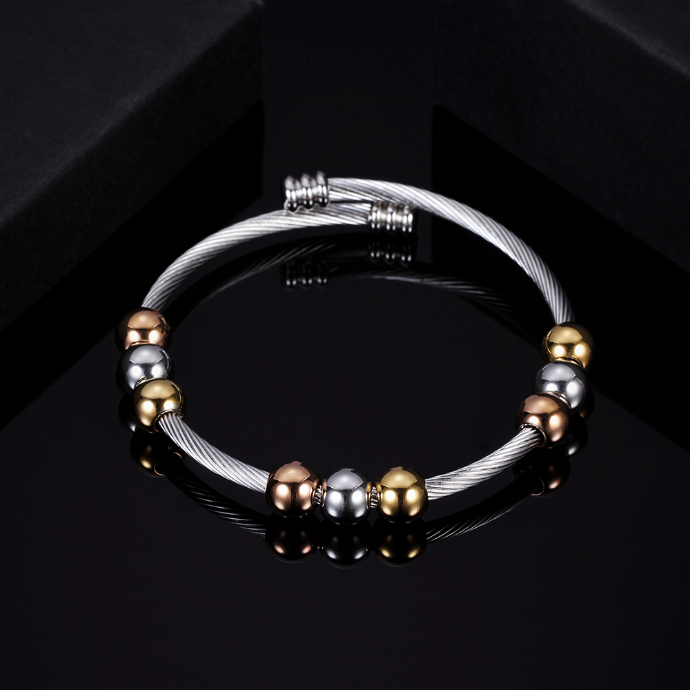 Fjeder wire linje farverige perler kryds rustfrit stål kabel stretch armbånd armbånd til kvinder
