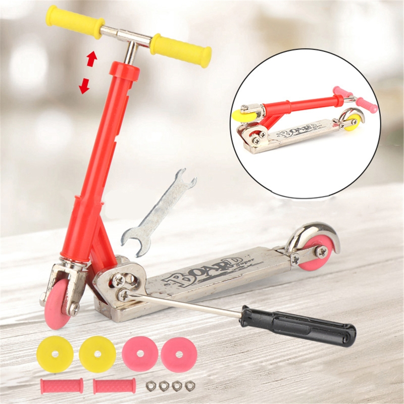 2022 Metal Alloy Finger Scooter Mini Scooter Two Wheel Scooter Kids