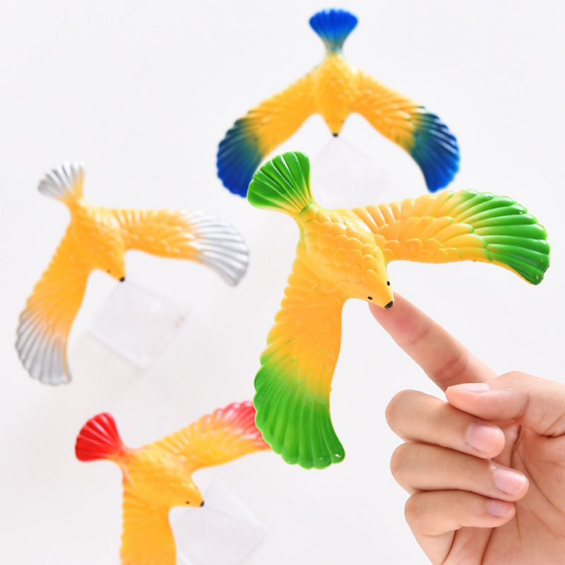 Stress relief magisk balancering fugl finger legetøj med pyramide base børn fysisk videnskab desktop nyhed ørn trick fest legetøj