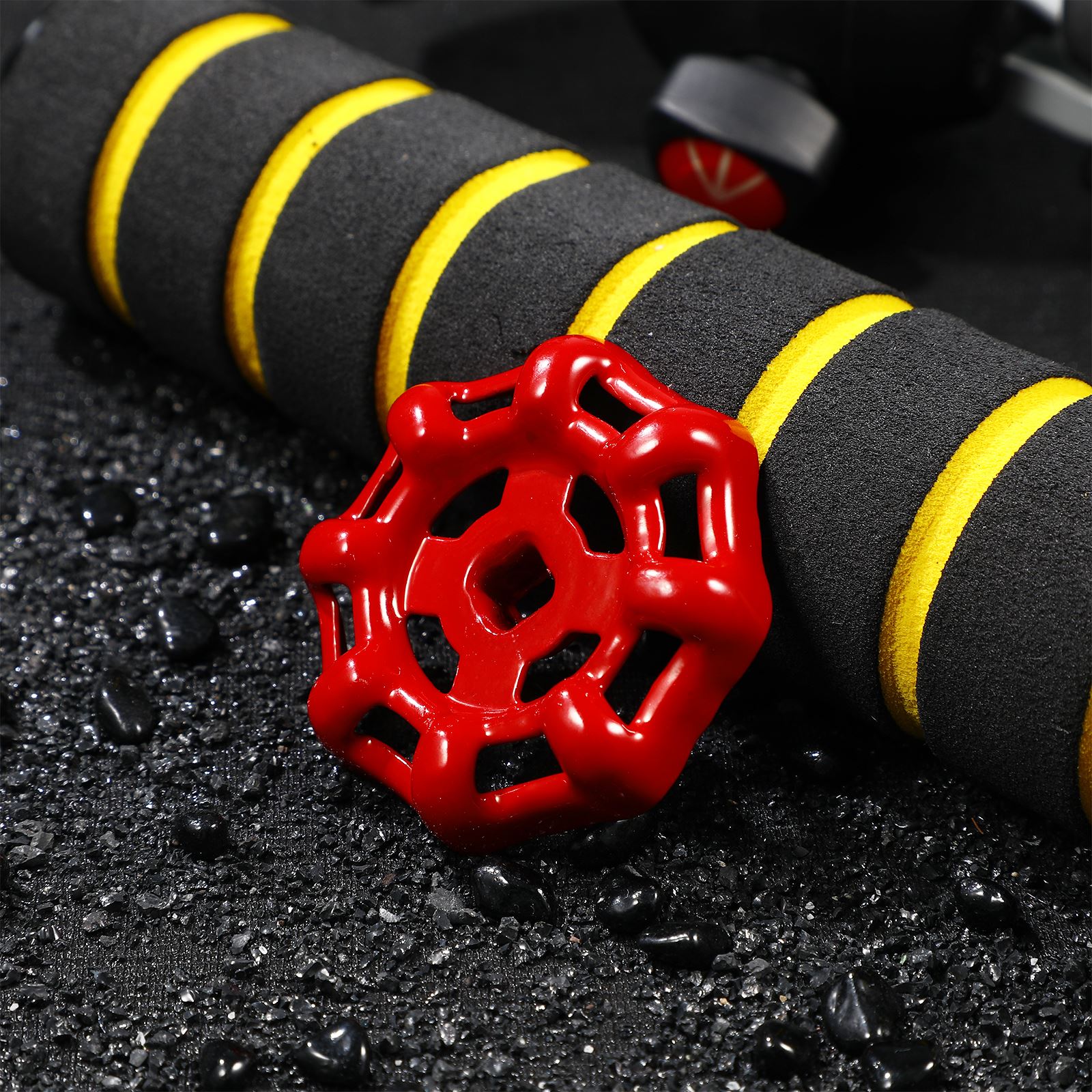 Kran slangfäste metallspjäll handratt runt handtag utomhusvattenkran handtag