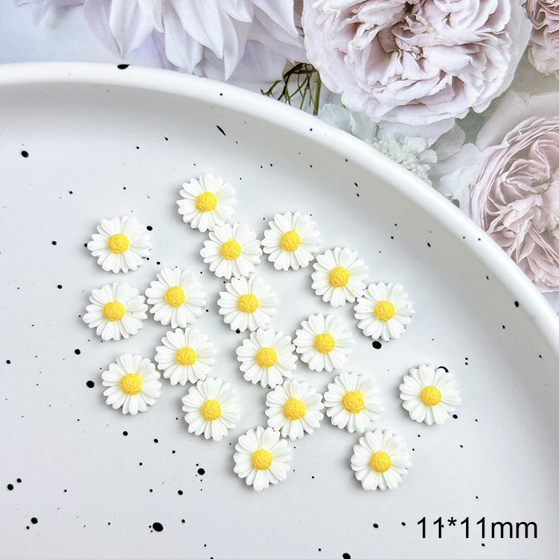 50 Uds. De Mini dijes de margaritas de resina 3D para uñas, flores blancas, decoración artística de uñas de verano, accesorios de manicura DIY, manualidades: Marfíl