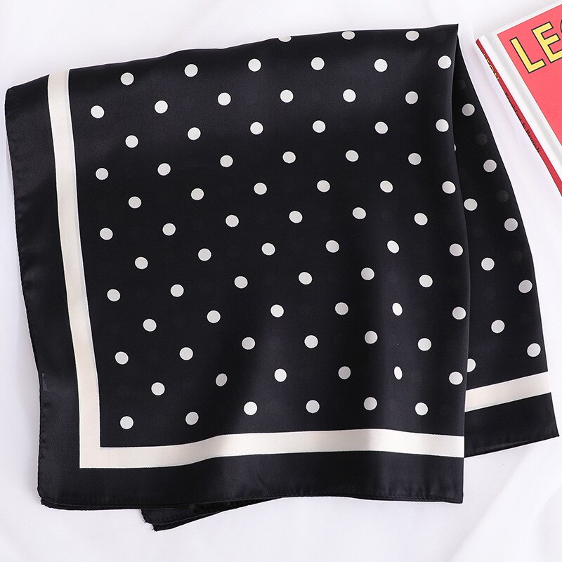 Pricktryckt halsduk siden satin hårscarf för kvinnor små sjalar hårscarfs dam 70*70cm fyrkantiga väskor halsdukar för damer: 11
