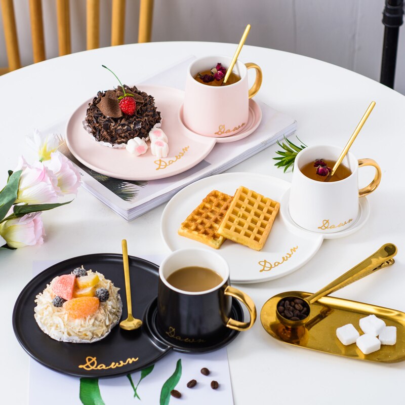 Europese Koffie Mok Set Luxe Gouden Ontbijt Schotel Mate Cup Thee Cup Set Porselein Tazas De Cafe Melk Mokken AC50BD