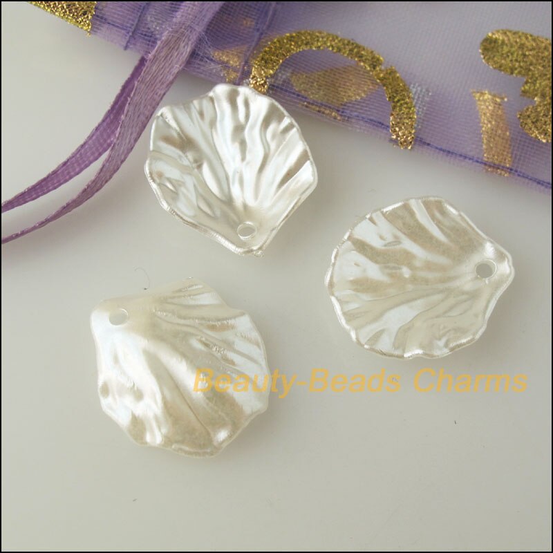 Neue 50 Stücke Weiß Kunststoff Acryl Blatt Shell Charms Anhänger 17x19,5mm