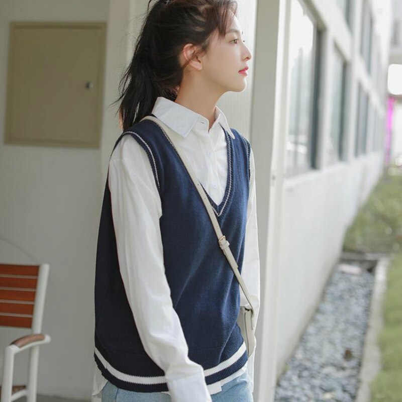 Sweater Vest Women Autumn Loose V-neck Sleeveless Korean Style All-match Womens Vintage Waistcoats Ulzzang Fresh Chic