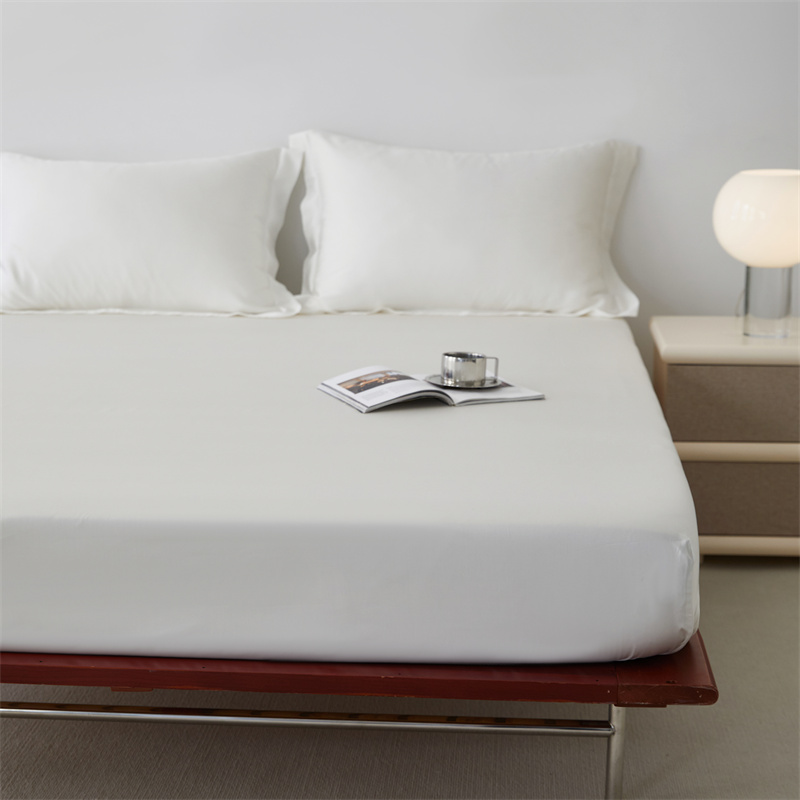 1pc myke og komfortable madrassbeskyttere i lyocell. kjølende og pustende madrasstrekk som kan brukes hele året. ,1.5m laken.