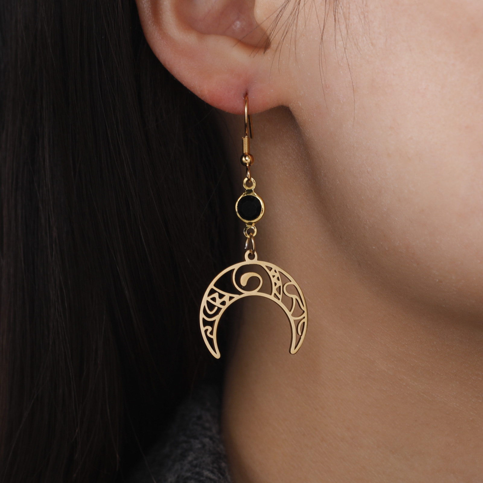Unift Pendientes góticos de acero inoxidable para mujer y hombre, aretes de pentagrama de Triple runa, fase lunar, joyería Vintage, Piercing de oreja, nudo de bruja