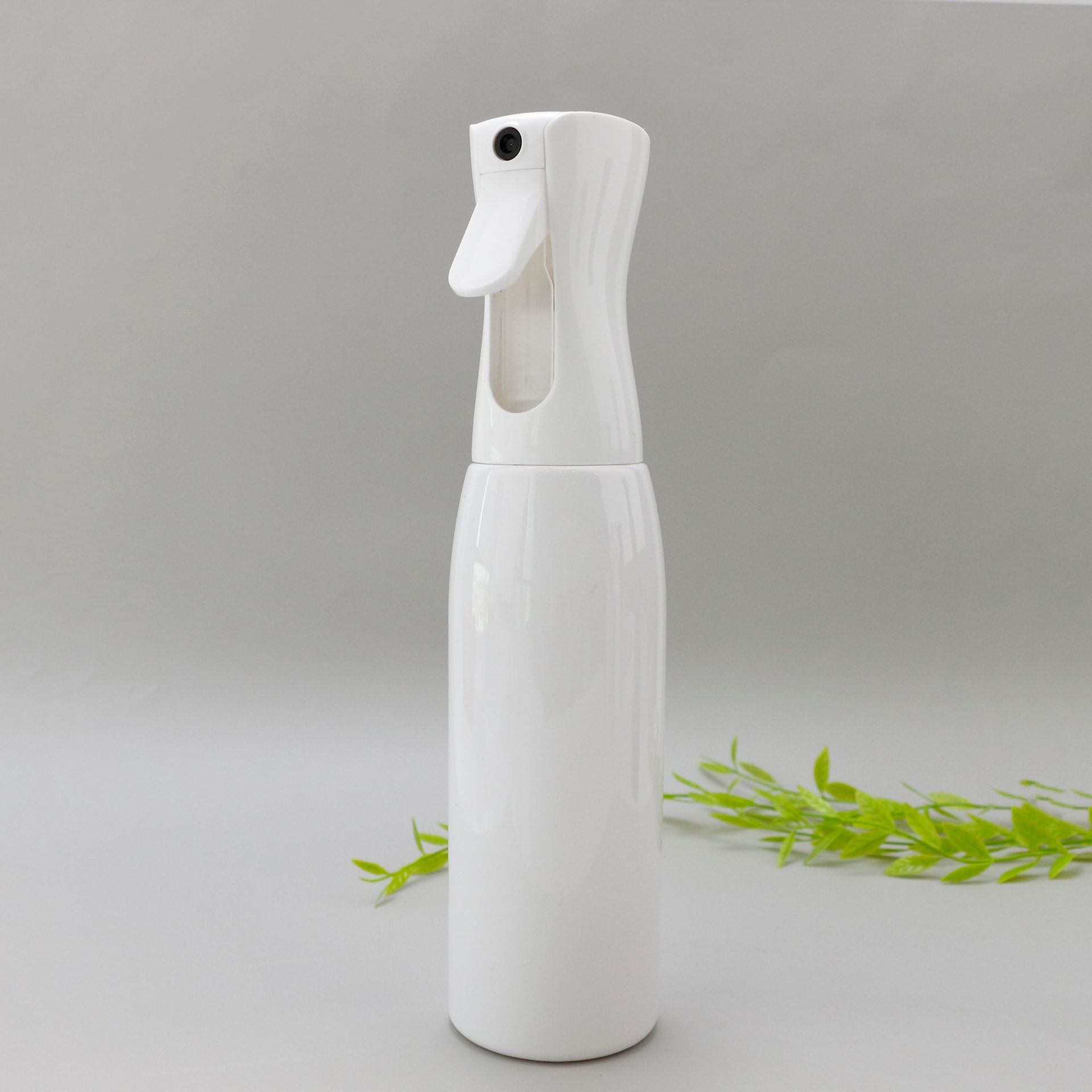 Hairdressing Spray Bottle Hair High Pressure Spray Bottle Continuous Spray Watering Can Hair Stylist Director Automatic 500ml: White 500ml