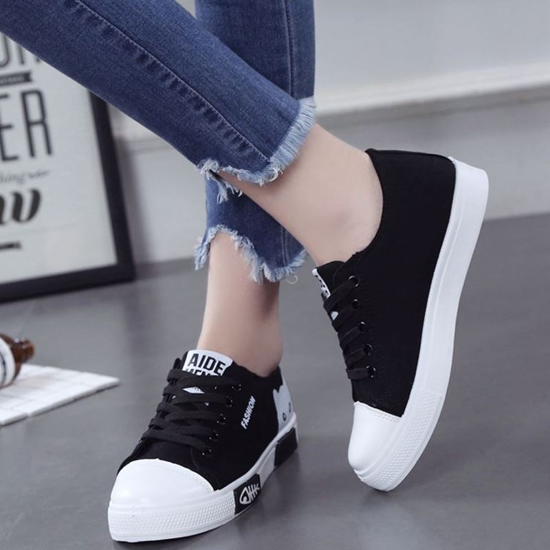 Kvinder flad tegneserie lærred sko sommer hvid snøre student board sko damer fritidssko kvindelige sneakers