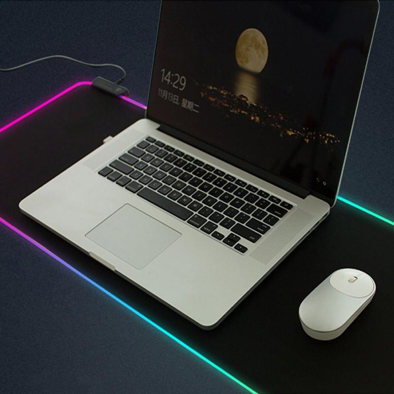 Venda quente!!! LEVOU Teclados Almofada Extra Grande Gaming Mouse Pad Macio RGB luz de Grandes Dimensões Incandescência 7 Cores Almofadas para PC/ Laptop