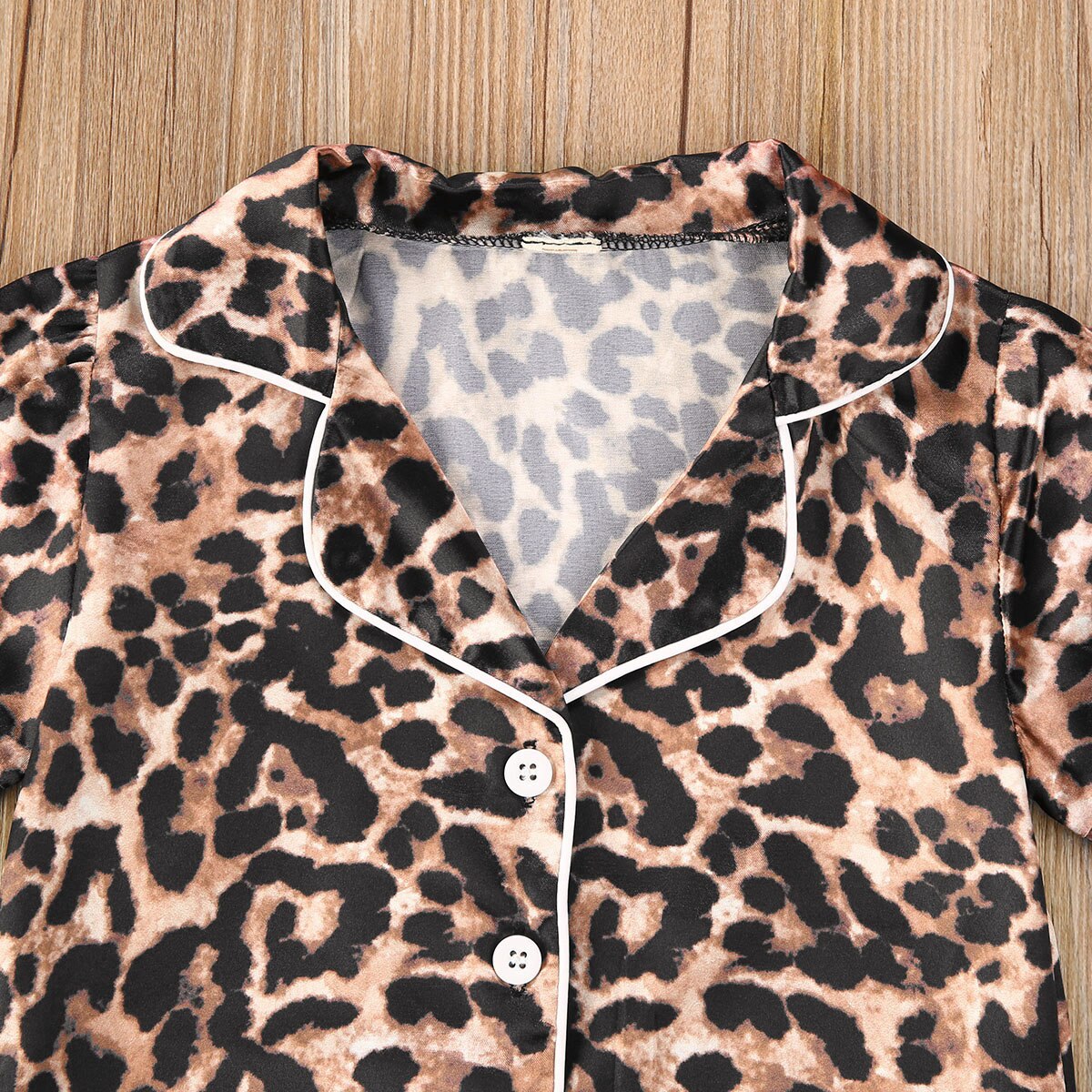 Leopard pyjamas set för små barn pojke flicka långa / korta ärmar toppbyxor button-down nattlinne nattlinne