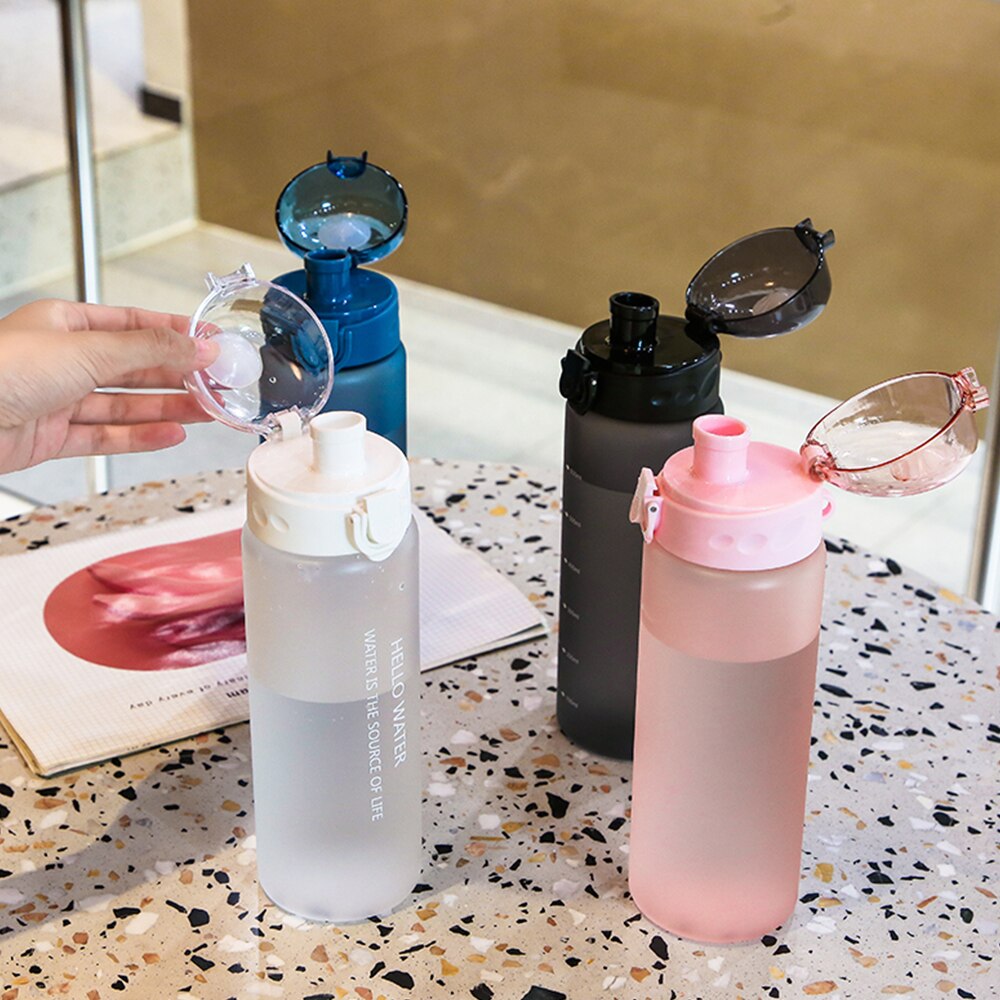 780ml plast sport vattenflaska stor kapacitet utomhus matt vatten kopp män kvinnor barn student protable flaska för vatten