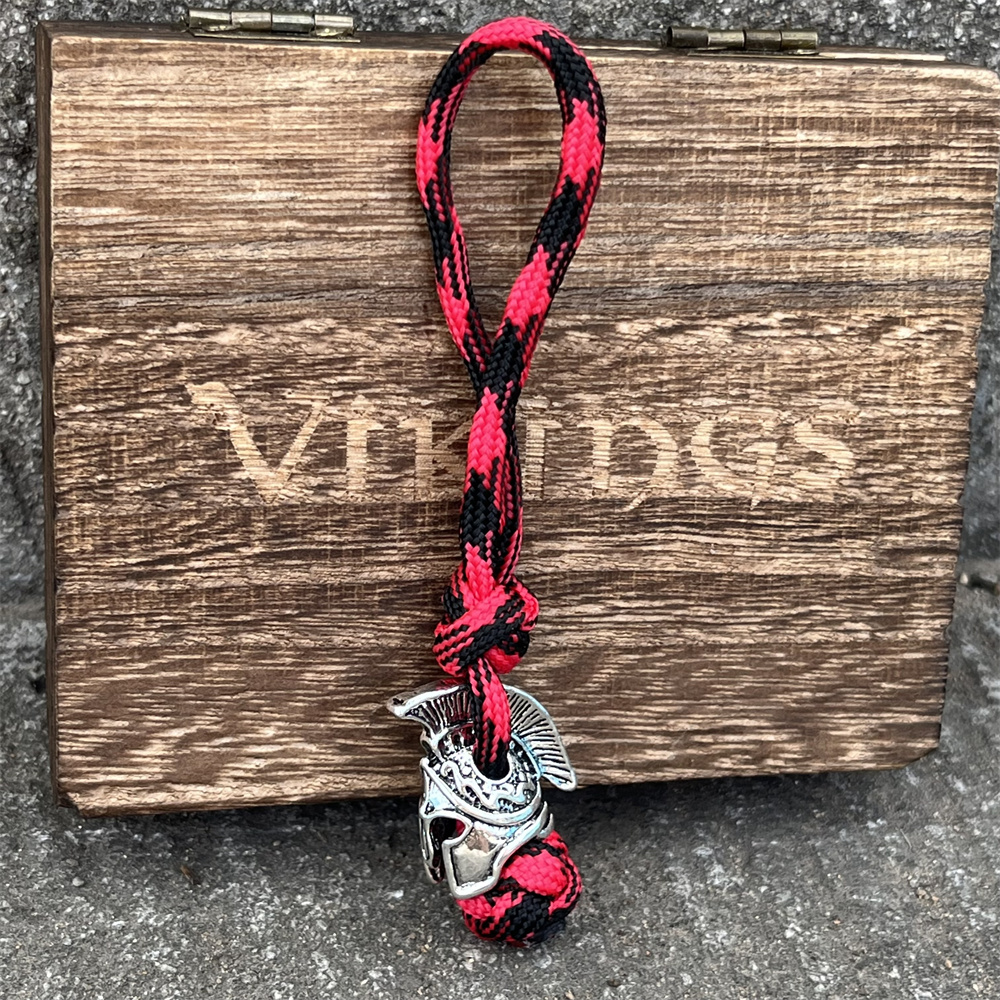 LLavero de cordón de guerrero espartano para casco vikingo, accesorios para hombres y mujeres, llavero de cuerda de Paracord de supervivencia tejida para cuchillo, llave de coche, 1 Uds.: Rojo