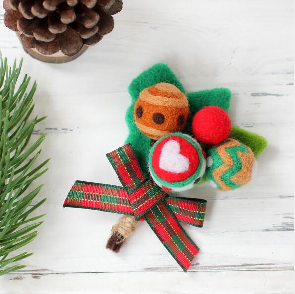 Brooch series wool needlepoint kit wool felt needle felting keychain craft needlecraft DIY handmade: W