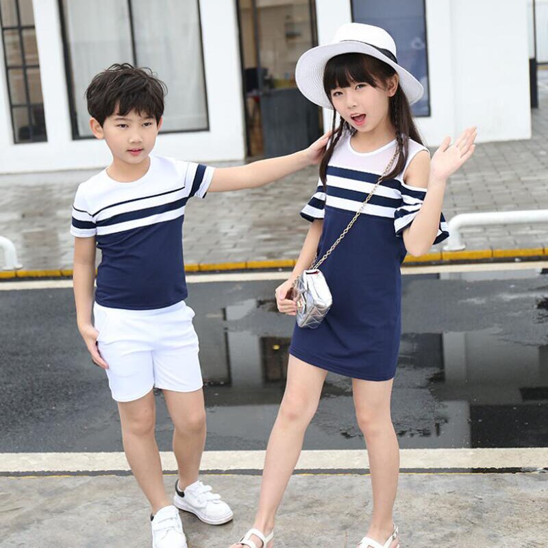 Vêtements de famille rayé épaules dénudées mère fille robe famille correspondant vêtements père fils T-shirt Parent-enfant ensemble de famille
