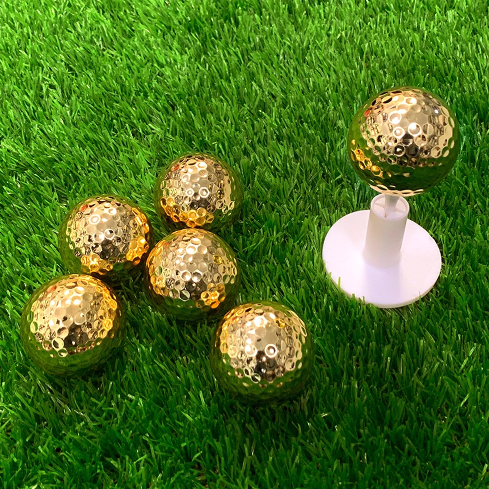 Pelota de Golf chapada en oro, accesorio de ayuda de entrenamiento para golfista
