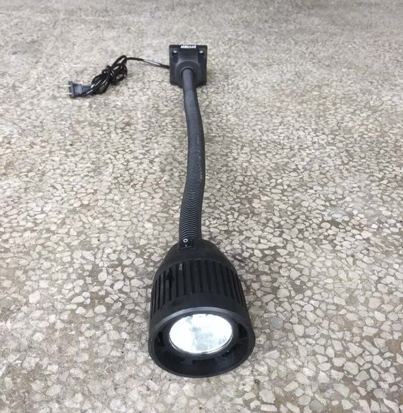 Rocker Arm Vertikale Fräsmaschine Fräsen Kopf Zubehör Schwarz Quarz Lampe 24V35W Senden Basis