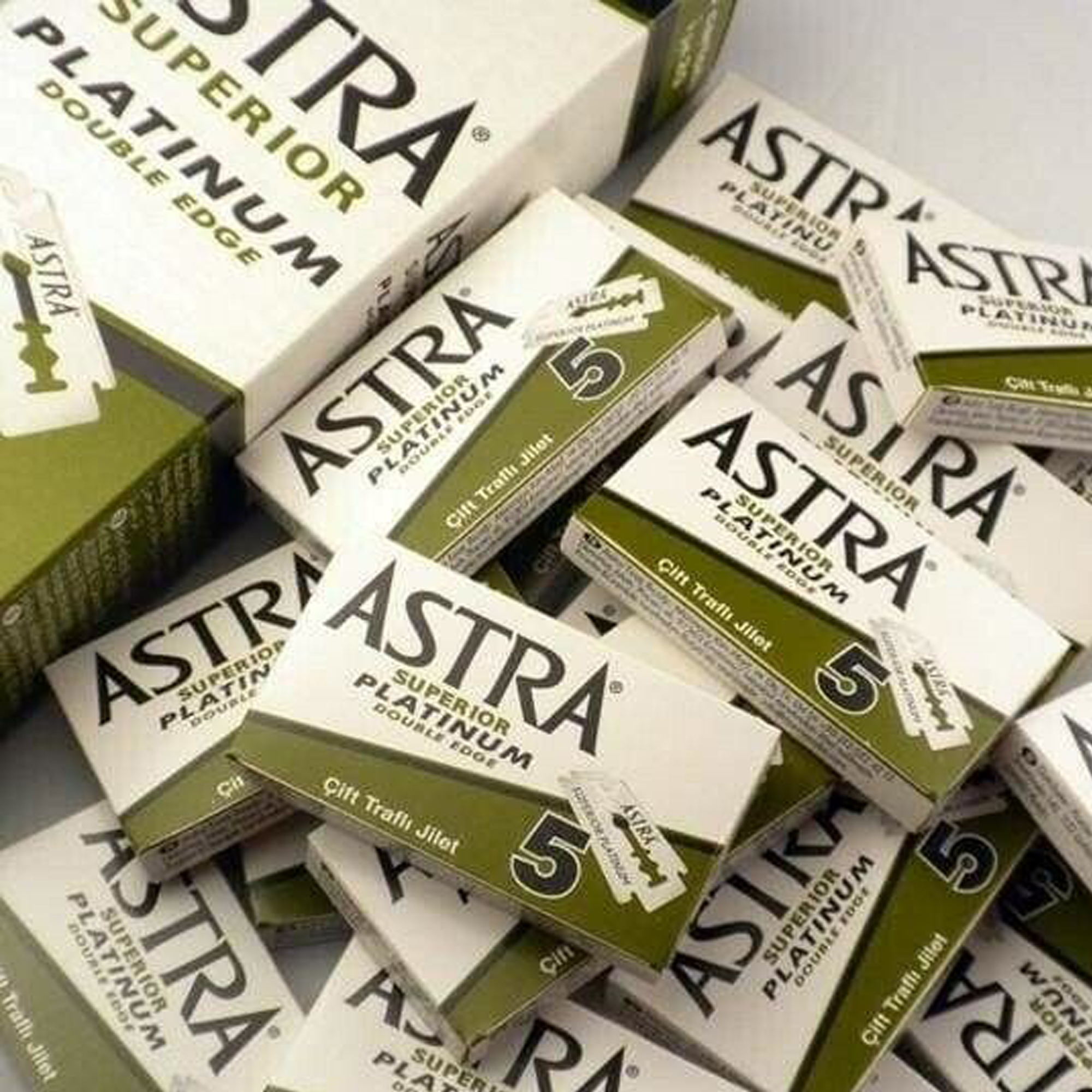 200 pcs Astra Superior Platinum Double Edge Shaving Razor Blades