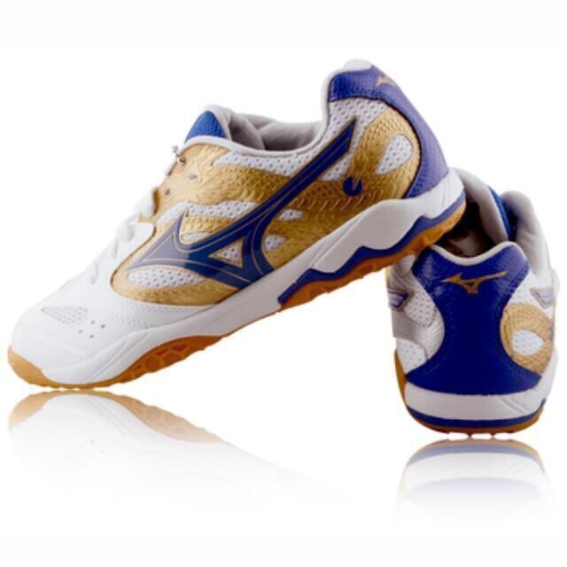 Breathable Table Tennis Shoes Men Light Weight Tennis Sneakers White Red Tennis Footwears Anti Slip Table Tennis Sneakers