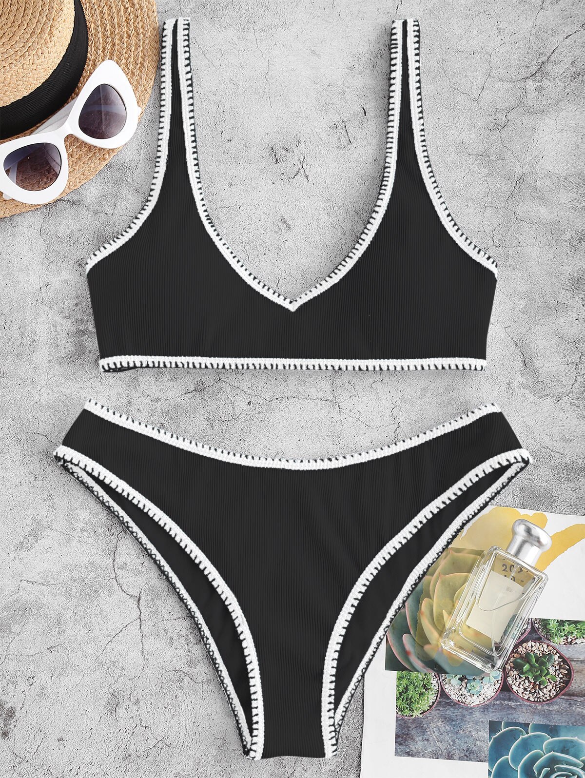 Zaful Geribbelde Contrast Zweep Stiksels Gewatteerde Bikini Badmode Padded Bikini Twee Stuk Badmode Contrast Trim Bikini: Black / S