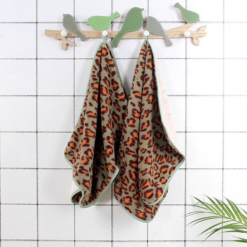T187A Zacht Microfiber Handdoek Absorberende Badkamer Thuis Handdoeken Snel Droog Luipaard Print Gezicht Handdoek: green leopard