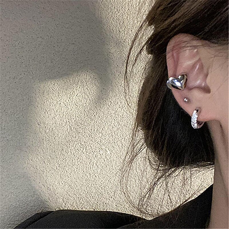 2022 neue Koreanische Silber Farbe Liebe Herz Clip auf Ohrringe für Frauen Einfache Kein durchbohren Ohr Manschette Hochzeit Ästhetischen Schmuck 1 PC