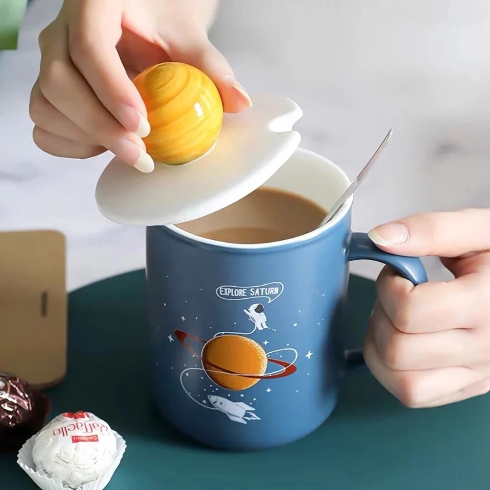 Kids Universe Coffee Mugs 3D Planets Cups With Lid Ceramic Milk Oat Drinks Breakfast Pot Funny 450ml