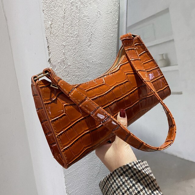 Exquisite Shopping Bag Retro Casual Women Totes Shoulder Bags Female Leather Solid Color Chain Handbag for Women: Light Brown