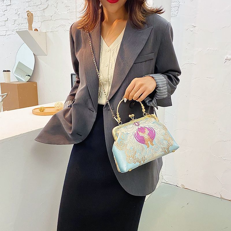 Mode Vrouwen Borduren Avondtasje Creatieve Chinese Stijl Handtas Partij Clutch Bags Keten Messener Tassen Kleine Shell Tas