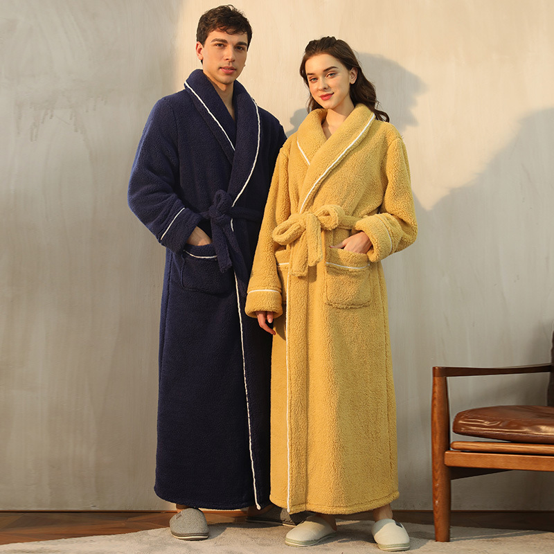 Vrouwelijke Herfst en Winter Warm Lange Flanel Dikke Paar Bad Badjassen Mannen Vrouwen Pyjama Douche Gewaad Badhanddoeken Voor Volwassenen