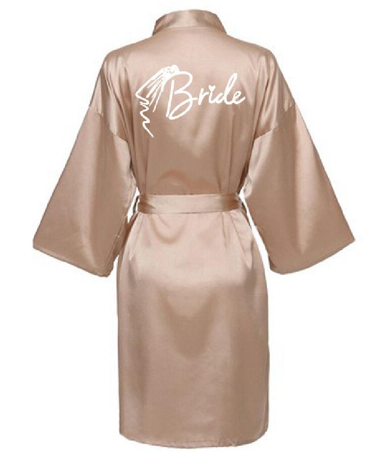 Bata de novia para equipo de de boda con letras negras, pijama de satén tipo kimono, albornoz de dama de honor SP036