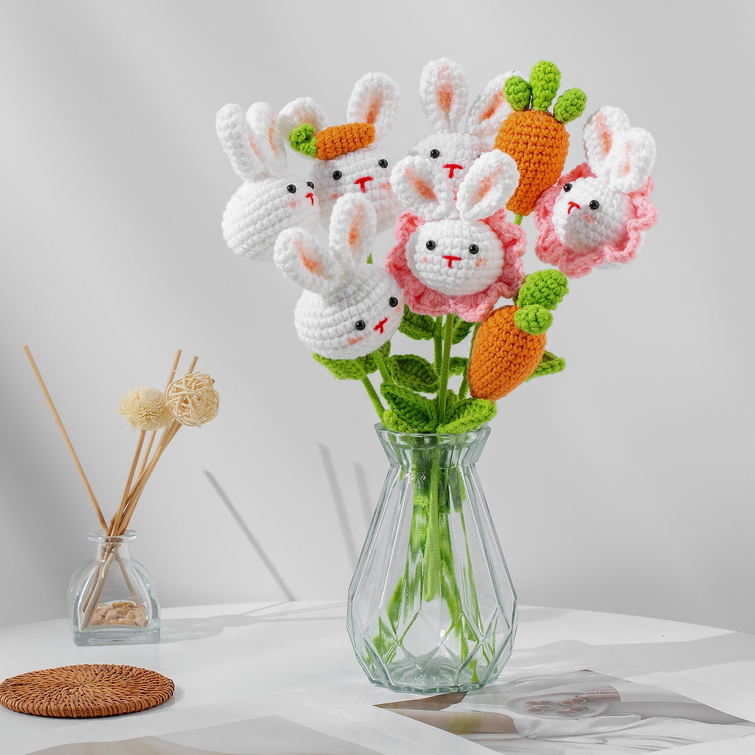 Fin virkad blombukett kanin stickblommor söt stickad bukett virkade vävda blommor heminredning