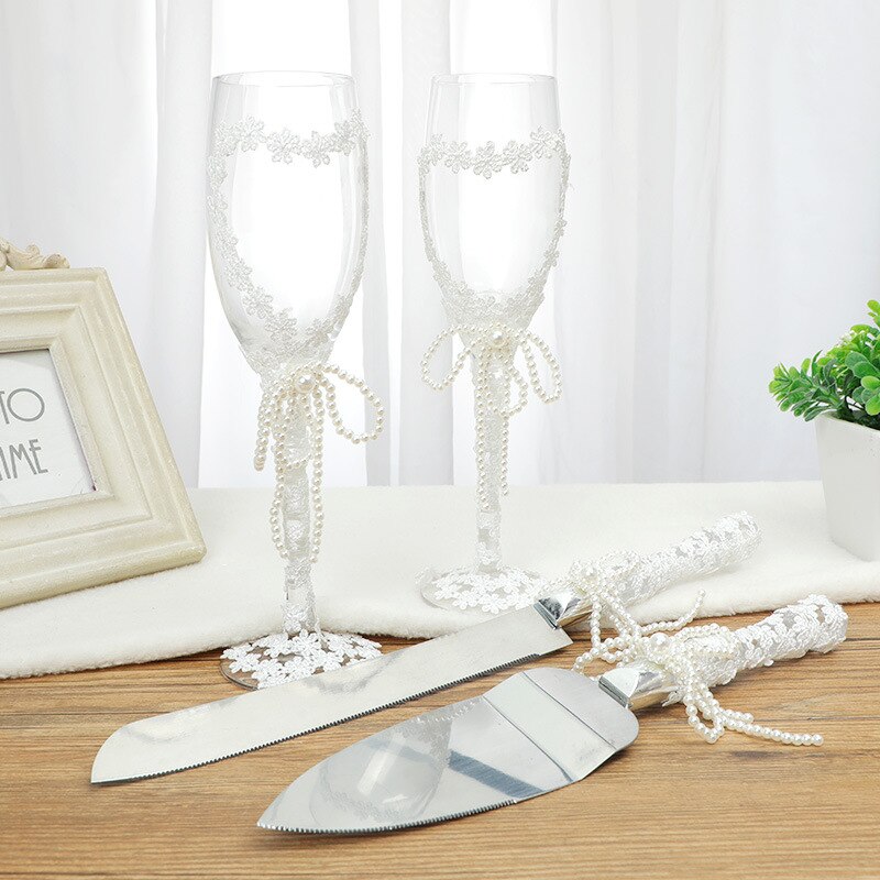 4Piece Wedding Supplies Cake Knife Toasting Flutes and Pie Cake Server Set Marrying Birthday Party Show Tool Bride And Groom Gif