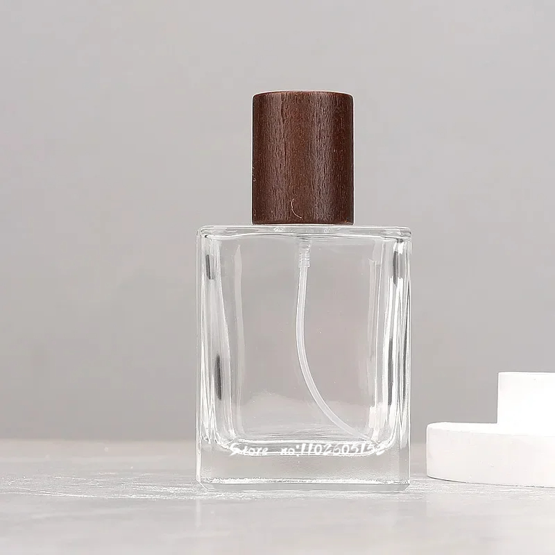 10 stuks 30ml/50ml parfumflesjes vierkant glazen draagbare sprayflesjes grote inhoud vervangende lege flesjes walnoot: Plastic / Lichtgeel
