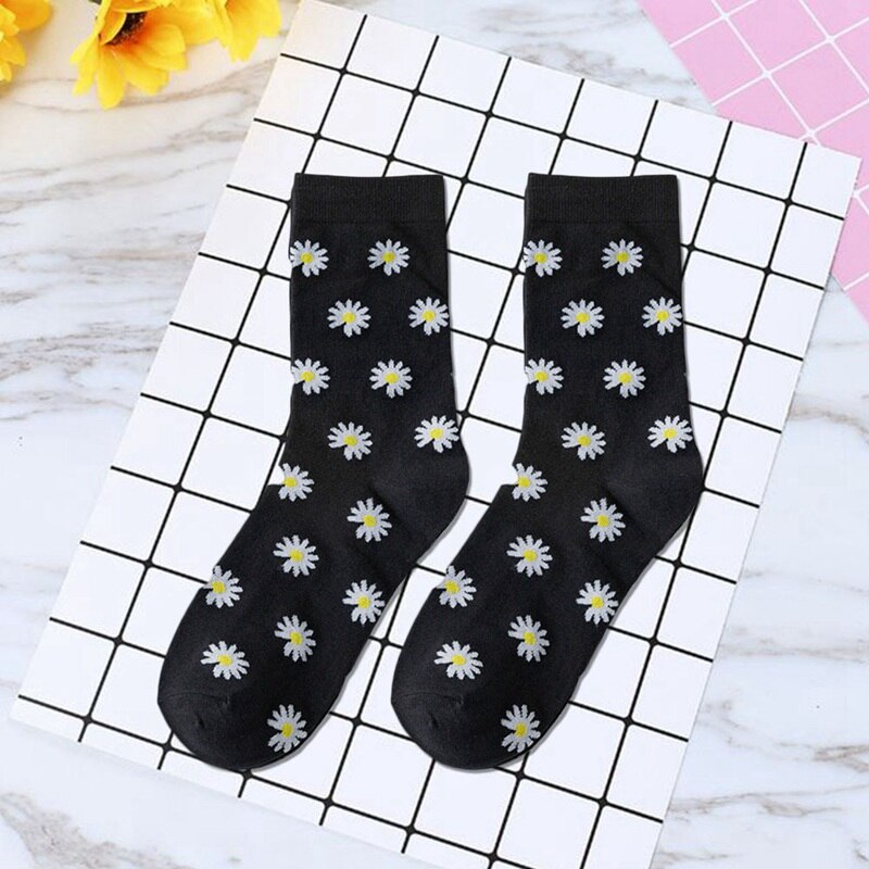 1pair Spring Summer Long Tube Cotton Socks Sweat-absorbent Casual Sports Socks Small Daisy Black Breathable Tube Socks