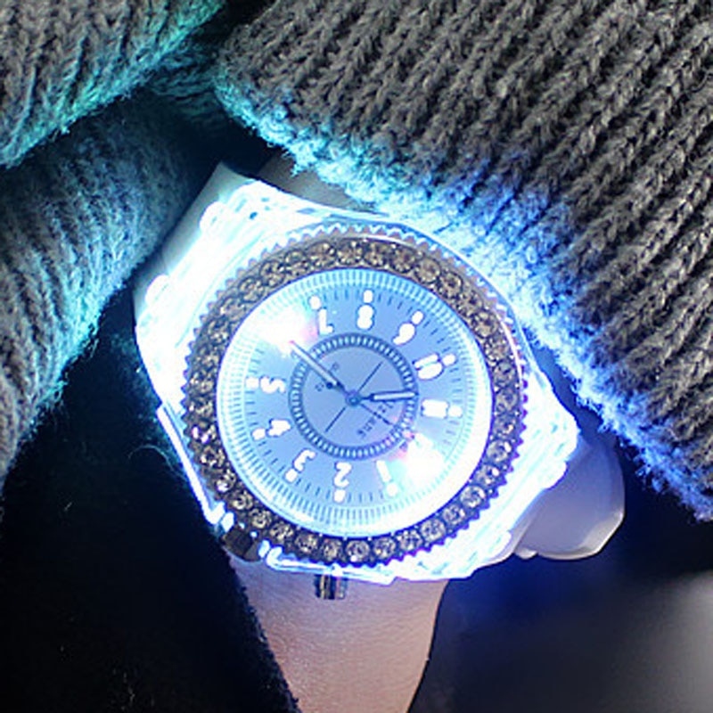 Casual Vrouwen Horloges Led Flash Lichtgevende Horloges Vrouwen Sport Horloges Siliconen Horloges Bayan Kol Saati montre homme