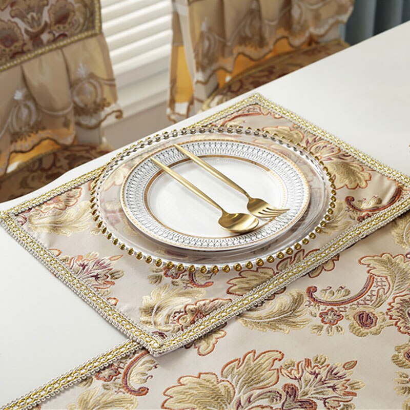 Eurooppalainen klassinen jacquard-tabletti kodin ylellinen kangas kulho matot lasinalus ruokapöytä sisustus länsimainen ruoka lämmöneristys pöytämatot: Beige pitsillä