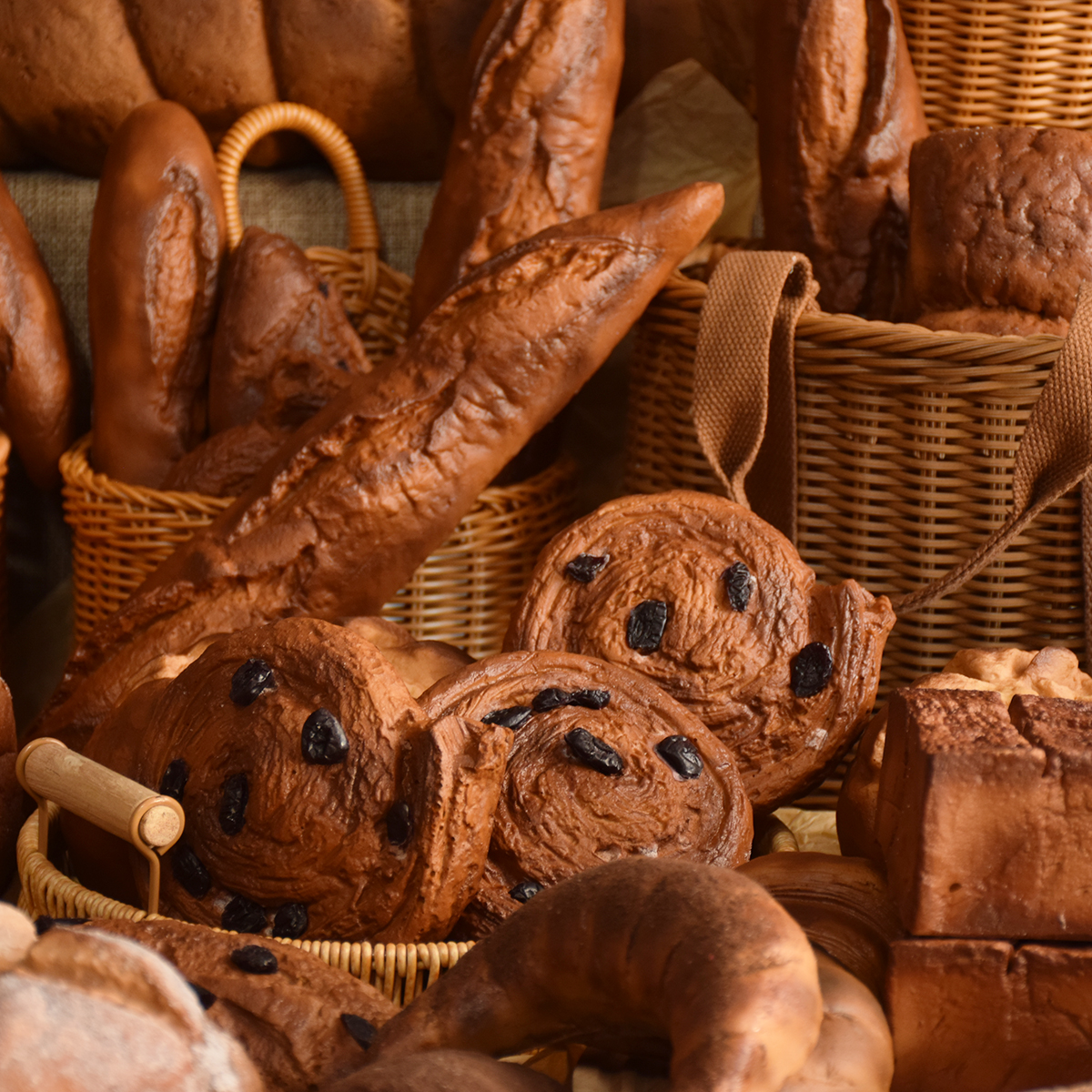 PU Simulation European Bread Model,Simulation Black Wheat Bread, Buckwheat Bread Model,Baking Shop Decoration Props,Food Model