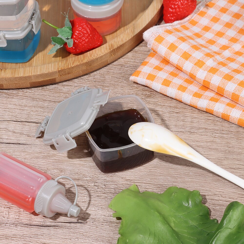 4pcs/set Mini Sauce Squeeze Bottle Seasoning Box Salad Dressing Containers Outdoor Portable Barbecue Spice Jar Kitchen Tool