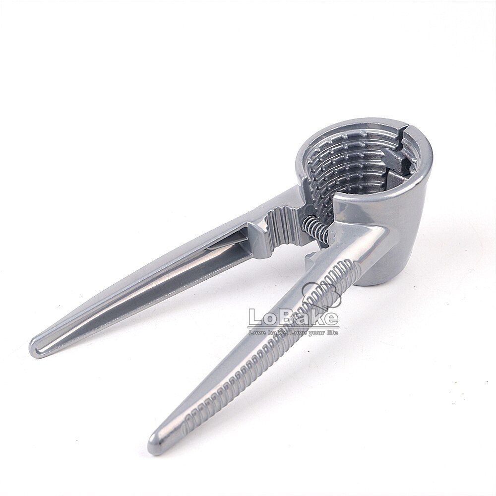 4 designs metal alloy walnut opener melon seeds nutcracker walnuts fruits pecans pine nut cracker for kitchen tools: 1 pieces C style