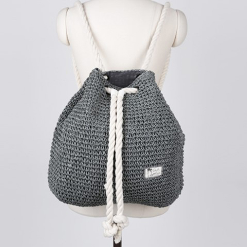 Zomer Vrouwen Stro Rugzak Handgemaakte Strand Tas Trekkoord Knapzak Gebreide Gehaakte Schoudertas Reistas: light gray