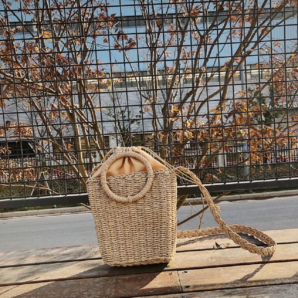 Kvinder halm sommer strand tote taske damer afslappet flettet rattan tasker vævede tasker rattan kurv skuldertaske rund håndtaske: B