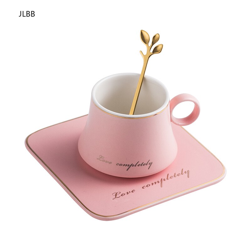 European porcelain Ceramic mug Soy milk Breakfast Condensed Coffee Tea Cup and saucer sets gold spoon mugs Christmas Cups