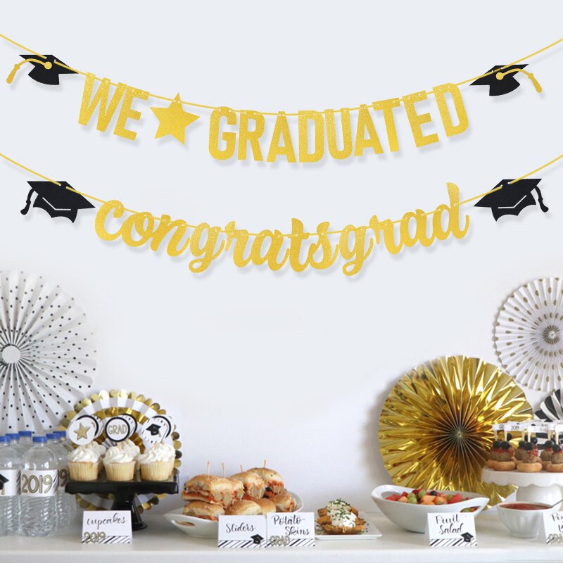Class of 2022/We Graduated/Congratsgrad Banner Garland Graduation Celebration Ceremony Party Decorations Glitter Paper Bunting