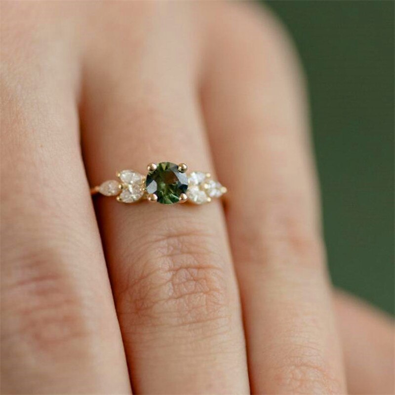 Schattige Vrouwelijke Groene Zirkonia Steen Ring Minimalistische Geel Gouden Trouwringen Voor Vrouwen Elegante Bruids Dunne Engagement Ring